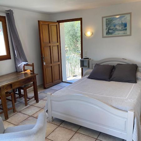 Chambre: une fenêtre sur le Ventoux Plaisians Exterior foto