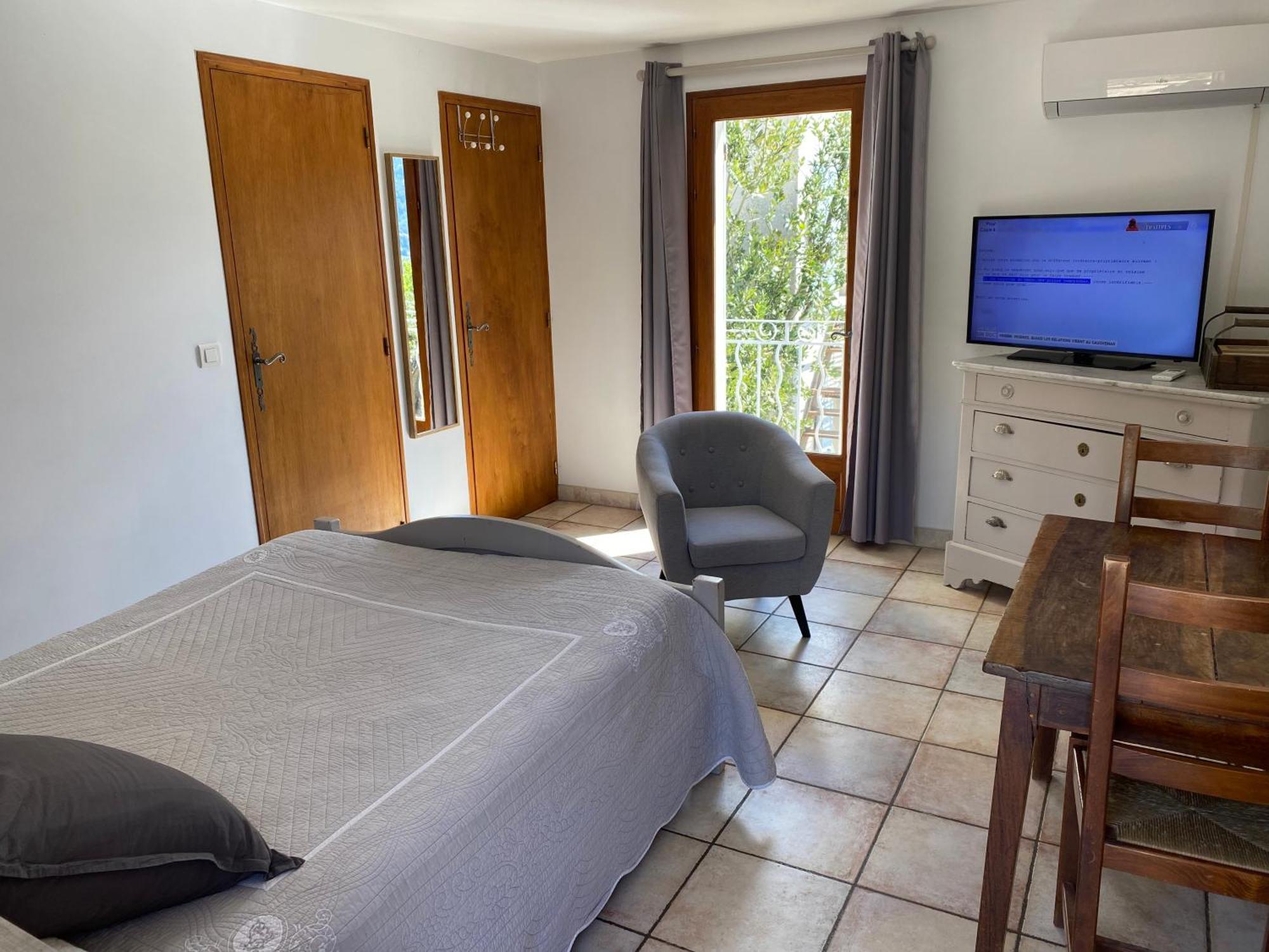 Chambre: une fenêtre sur le Ventoux Plaisians Exterior foto
